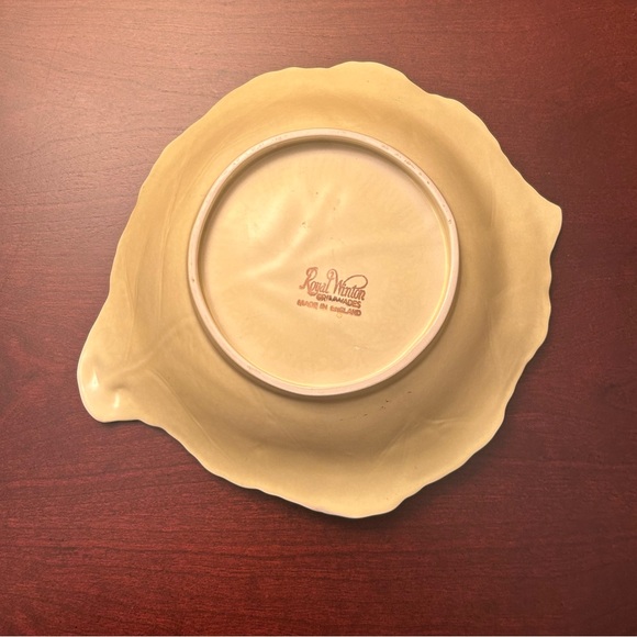 Vintage Royal Winton Grimwades Leaf Shaped Bowl/Dish - Picture 6 of 10